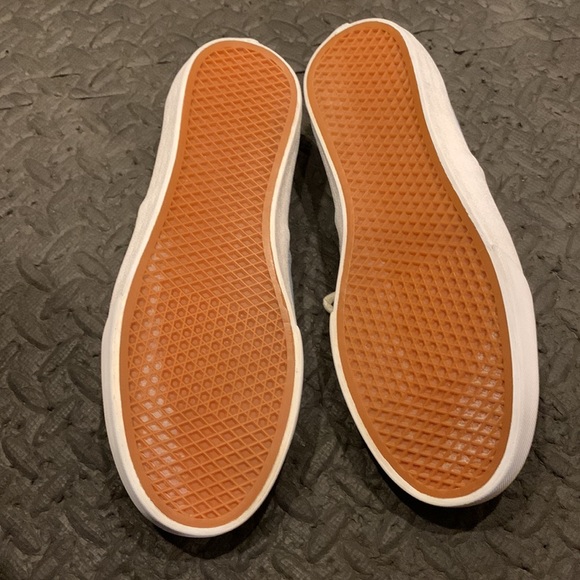 Lace up Vans - Picture 2 of 5